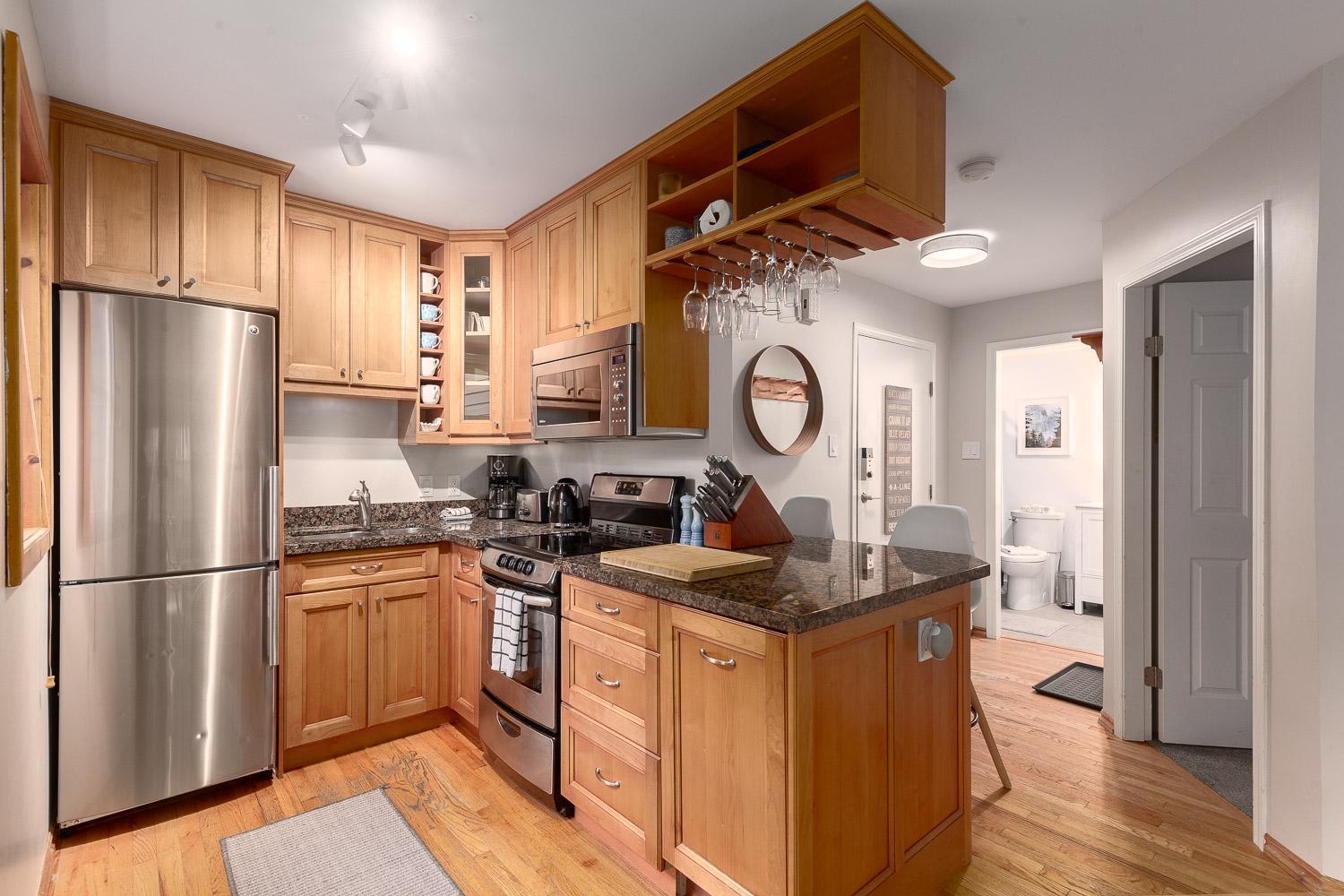 Ferienhaus 1br Powderview - Creekside Bright And Cozy Private Bike/ski Storage Free Parking *